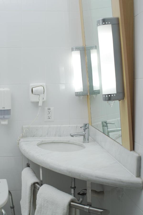 Ibis Hermosillo Kültér fotó